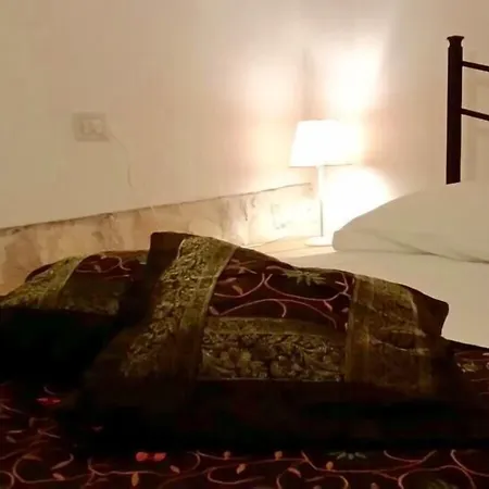 Donna Maria トゥーリ